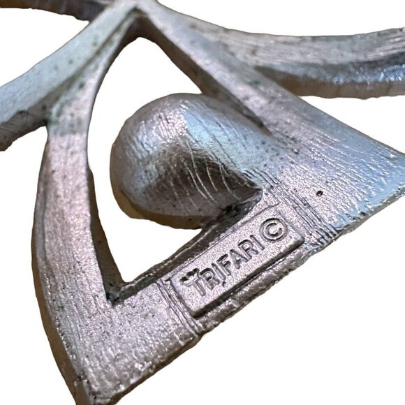 VTG Crown Trifari Brooch Pin 1 5/8" Windmill Faux Pearls‎ Silver Tone Signed MCM - Picture 3 of 5